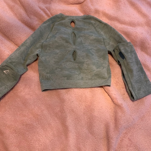 Gymshark Camo long sleeve crop - Picture 3 of 3